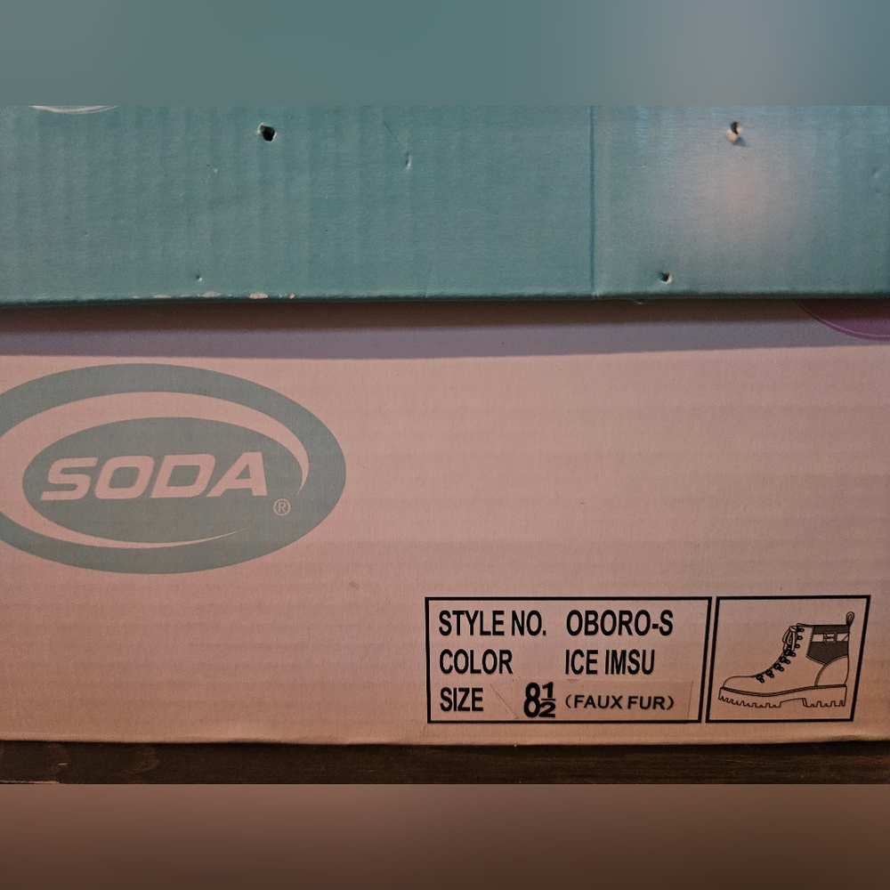 SODA Boots size 8.5